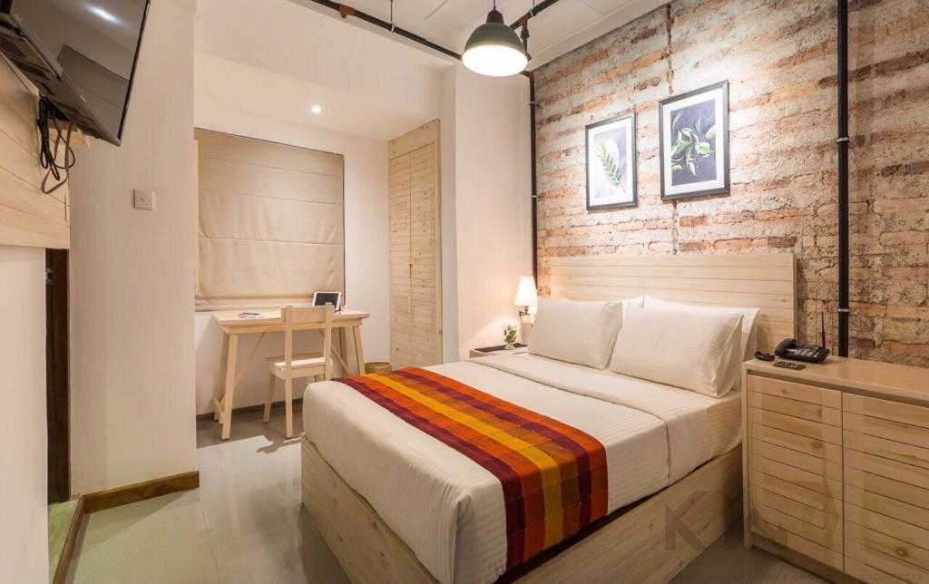 Blackout Boutique Hotel コロンボ エクステリア 写真